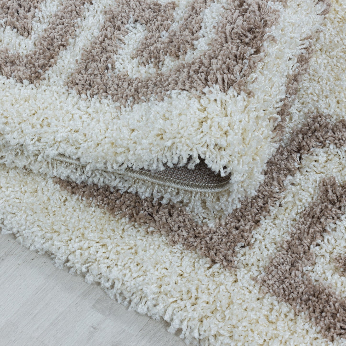 Wohnzimmerteppich Design Hochflor Teppich Muster Antike Bordüre Farbe Beige