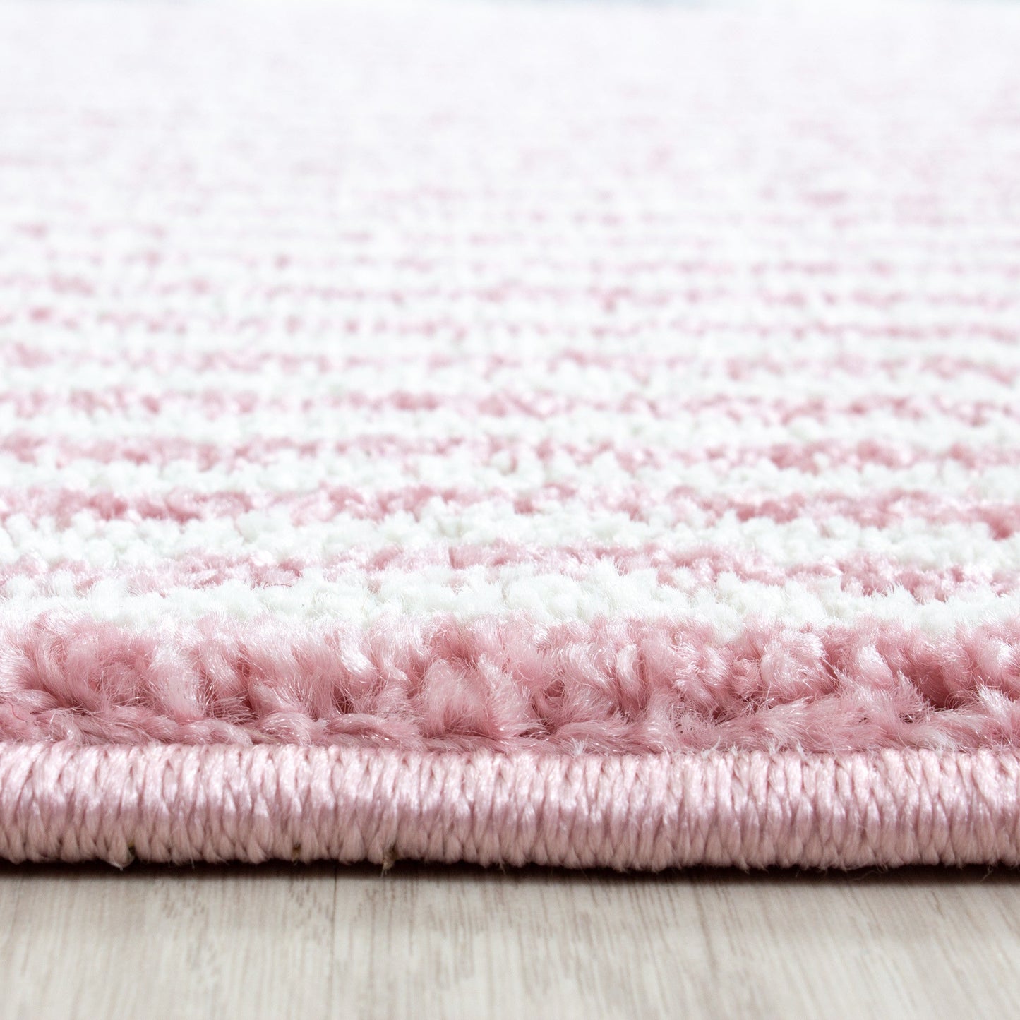 Kinderteppich Kinderzimmer kariert Wolken Sterne Herz Grau Pink Weiß
