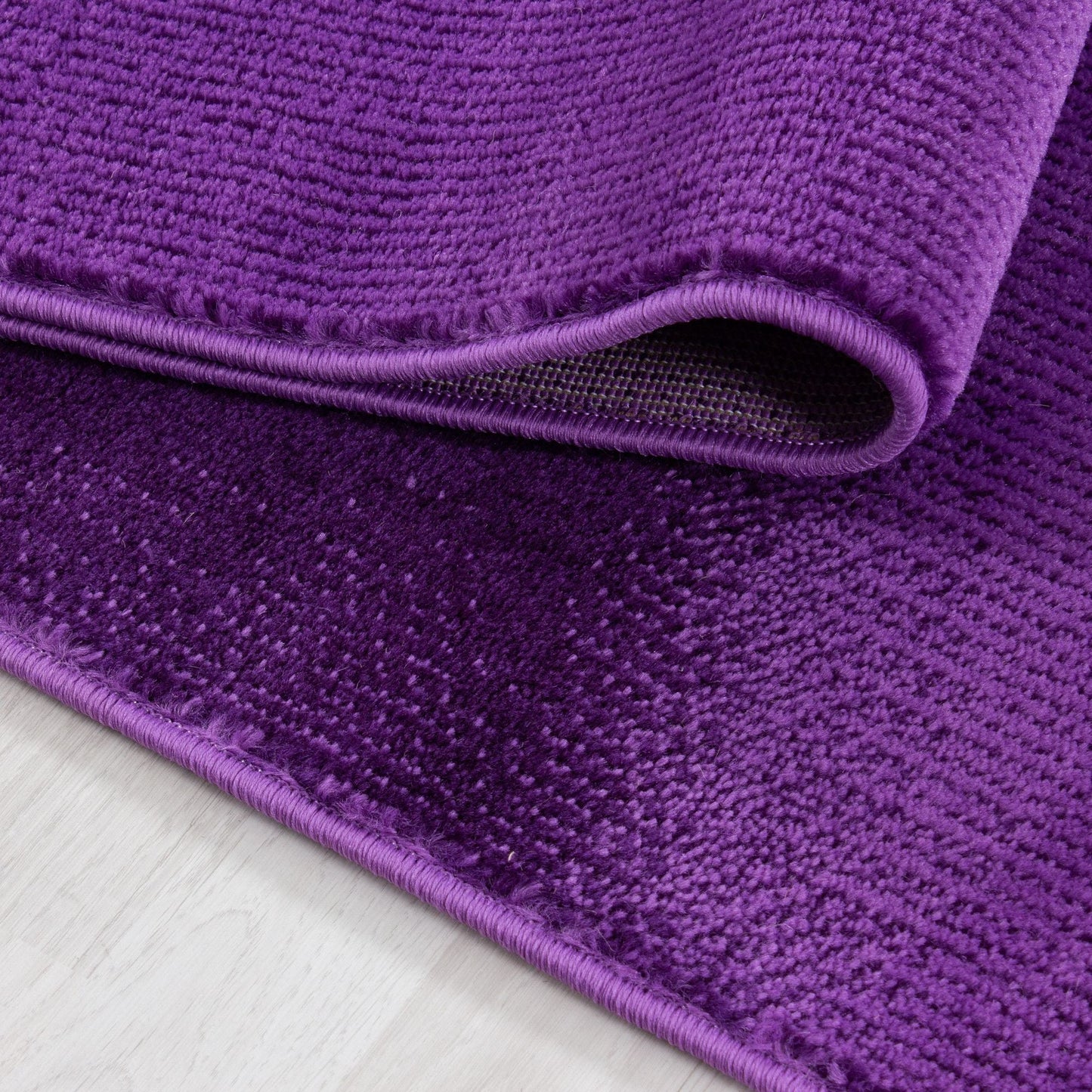 Kurzflorteppiche, Abstrakt Design, Farbe Violett, Teppich für Wohnzimmer, Rücken aus Jute