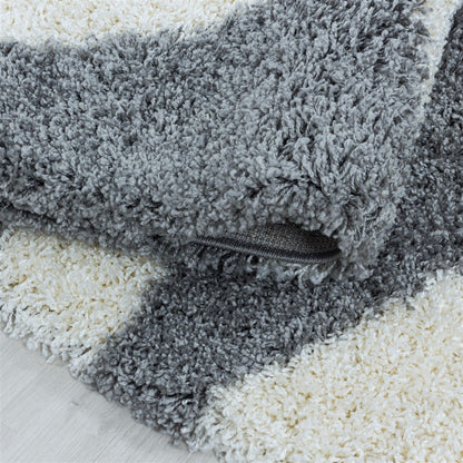Wohnzimmerteppich Design Hochflor Teppich Muster Abstrakte Dreiecke Grau